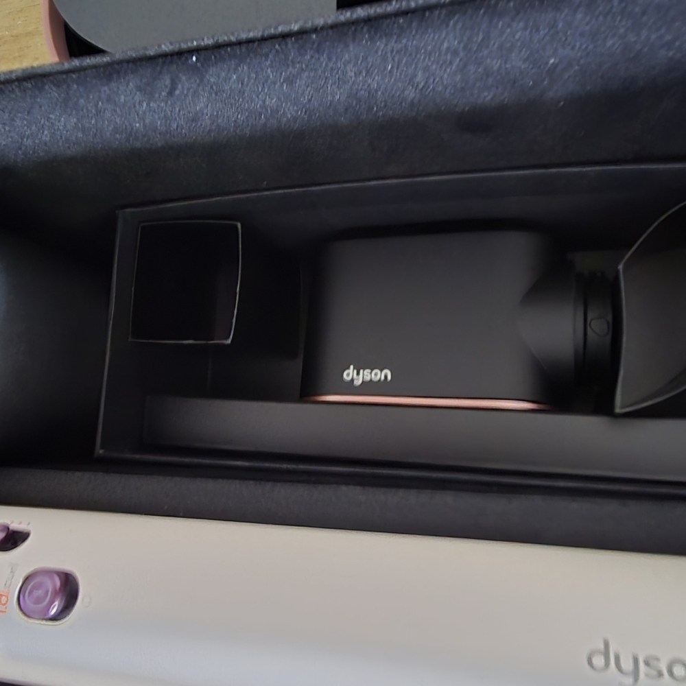 NIB Dyson Airwrap ID Multi-Styler and Dryer for Straight to Wavy Hair - Picture 2 of 13